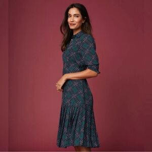 EUC worn 2 times Untuckit drop waist pleated skirt long sleeve dress with collar